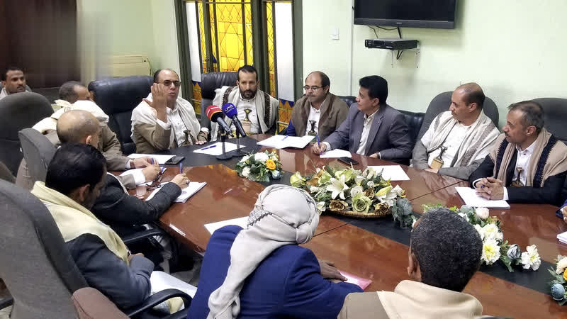 اجتماع بصنعاء يناقش موجهات قائد الثورة حول البرامج الإعلامية الإذاعية والتلفزيونية