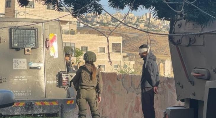 العدو الصهيوني يعتقل 14 فلسطينيا بينهم سيدة وأسير محرر من الضفة والقدس