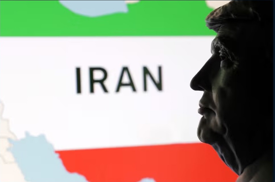 ترامب يتوعد إيران بضربات جديدة الليلة