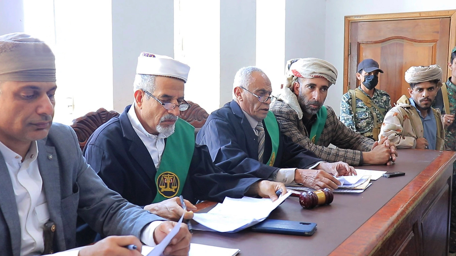 بدء أولى جلسات محاكمة 23 متهمًا بالتخابر وإدارة شبكات ترويج مخدرات أمام جزائية الأمانة