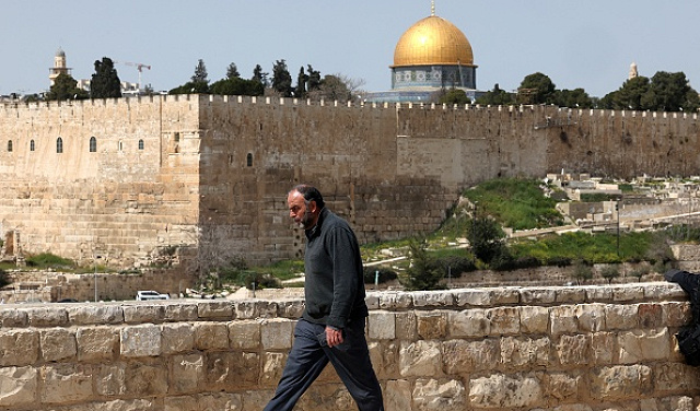 علماء فلسطين: العدو الإسرائيلي ينتقل إلى مرحلة جديدة من الحرب على شعائر الإسلام ومقدساته