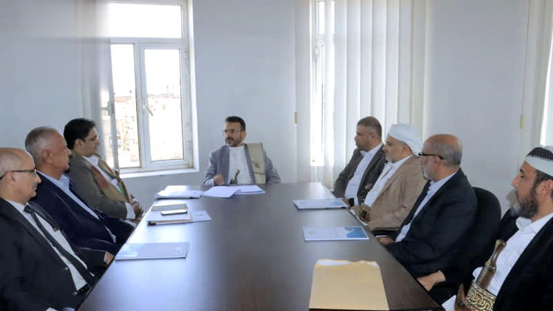 لقاء يناقش ترتيبات بدء العمل بمصلحة السجل العقاري والتوثيق