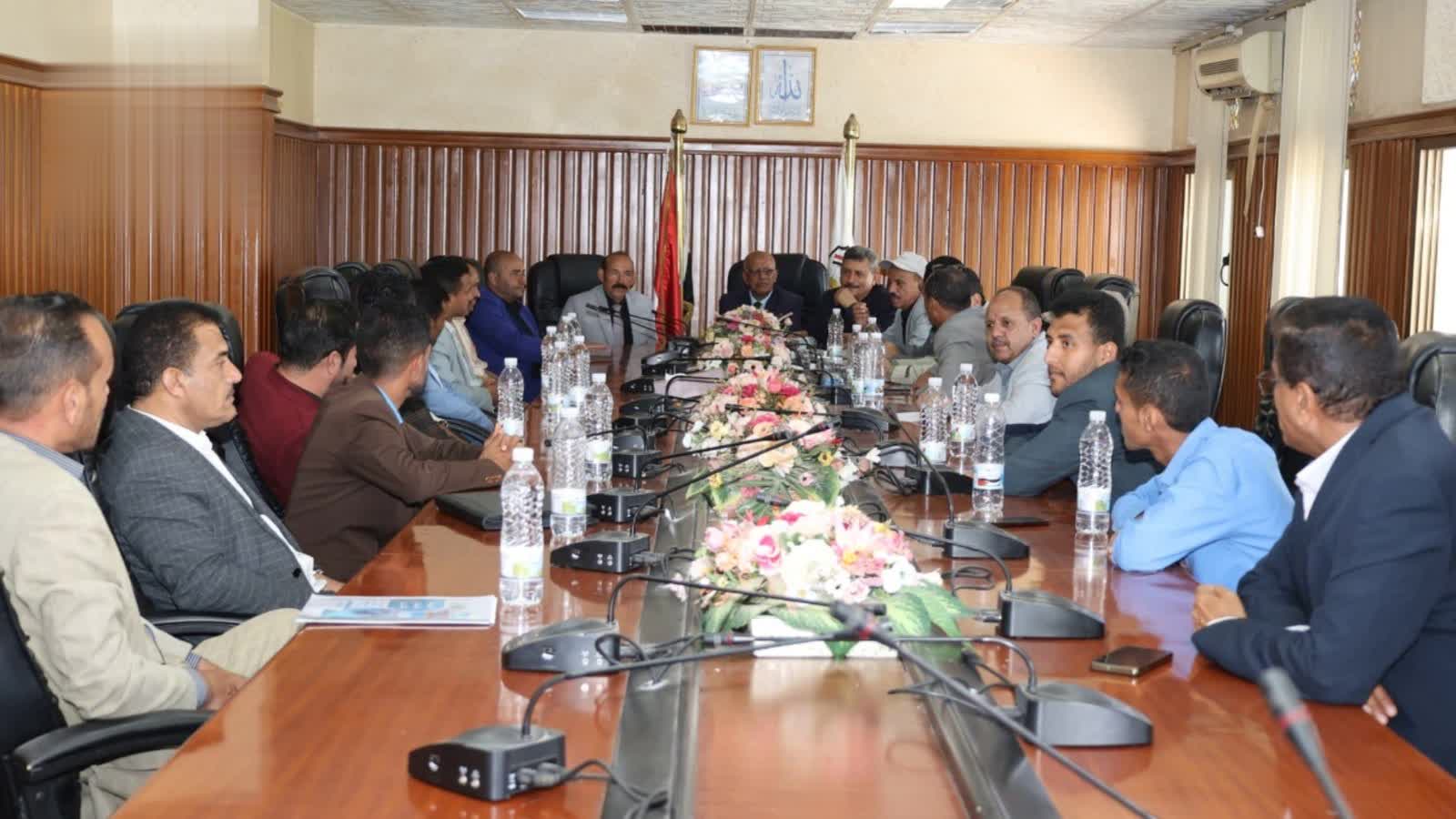 لقاء بجامعة إب يناقش آليات تنفيذ برامج تدريبية لكوادر جامعة الضالع
