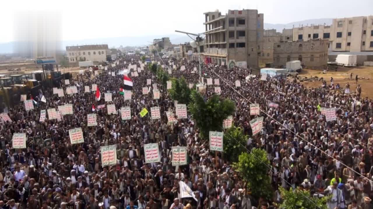 مسيرات جماهيرية حاشدة بعمران في جمعة “التحذير والنفير”