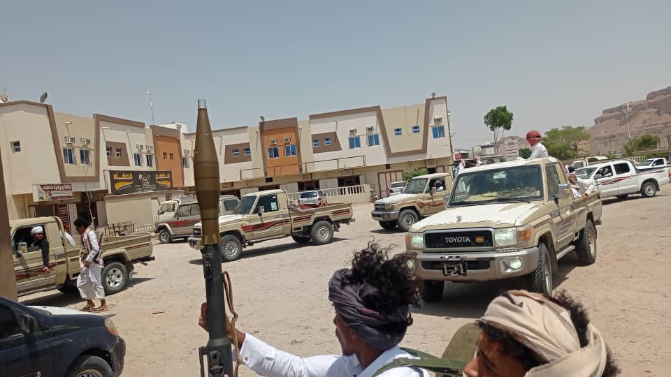 المخابرات السعودية تقتاد رئيس “حلف قبائل حضرموت” إلى سجن انفرادي