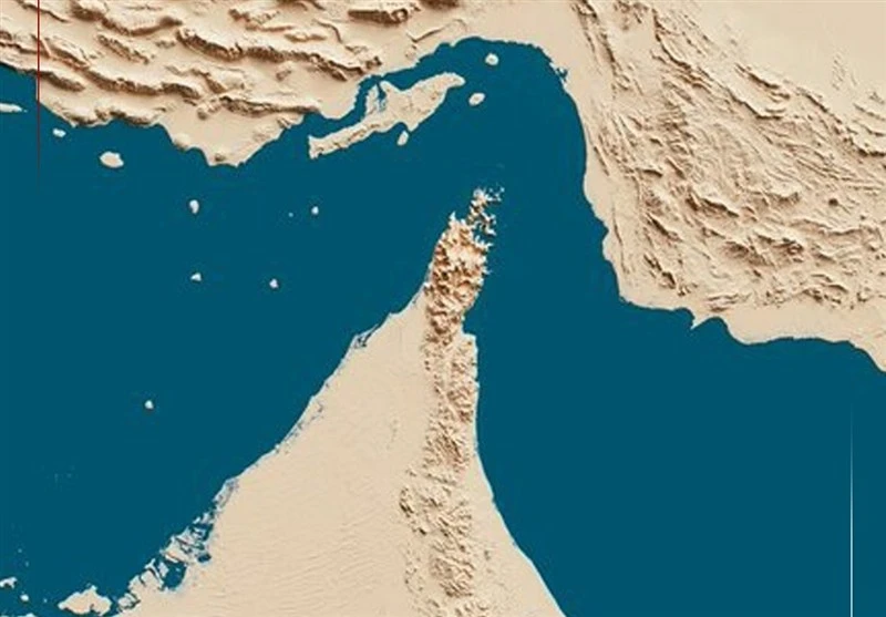 إيران وعمان تبحثان ترتيبات جديدة لمضيق هرمز
