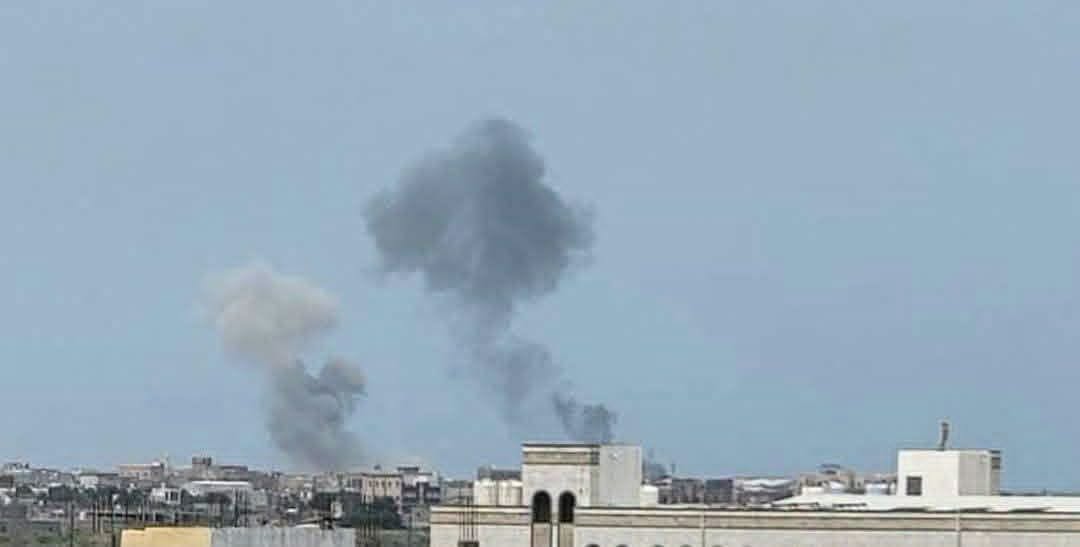 أهالي عدن يطالبون القيادات السعودية بإخراج المعسكرات من المناطق السكنية
